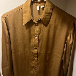 Women’s Button down dress shirt